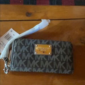 Michael Kors wristlet
